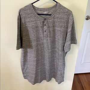 Old Navy Men's XL Gray Henley Short Sleeve Shirt